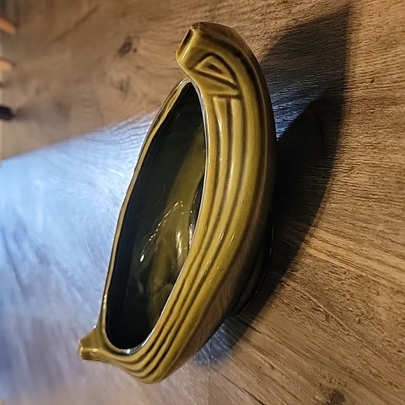 Vintage Brush Avocado Green Glaze Ceramic Planter - Picture 11 of 12